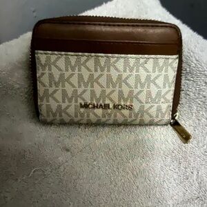 Michel Kors zip around wallet